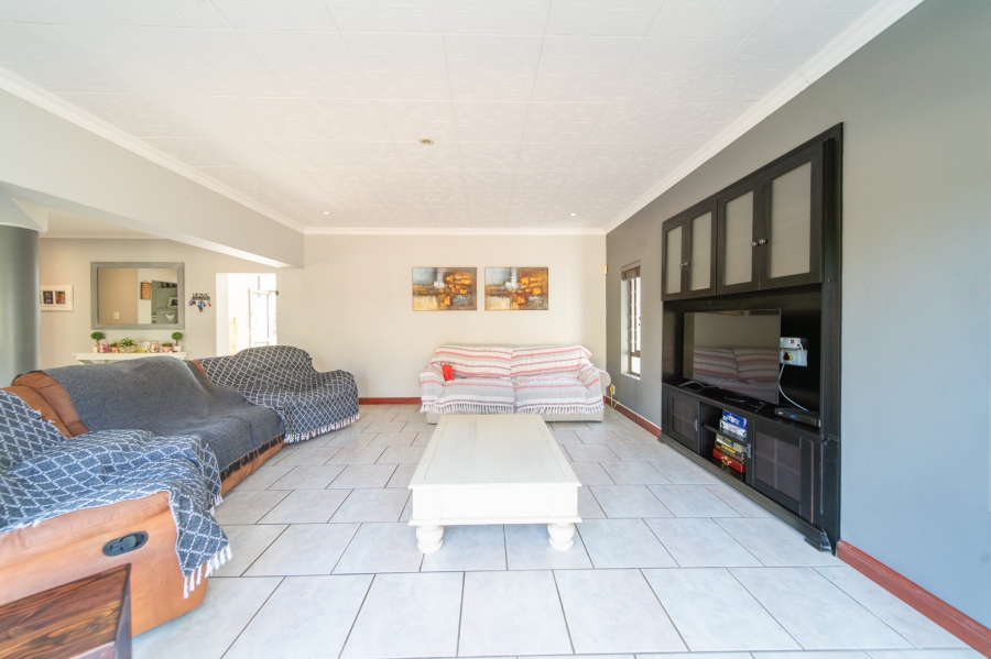 6 Bedroom Property for Sale in Vincent Heights Eastern Cape